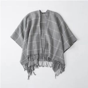 Abercrombie & Fitch Gray Plaid Fringe Poncho